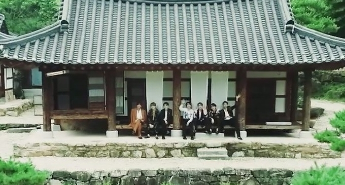 BTS 방문이후로 전국적인 인지도를 높여가고 있는 오성한옥마을/사진=유튜브 캡처