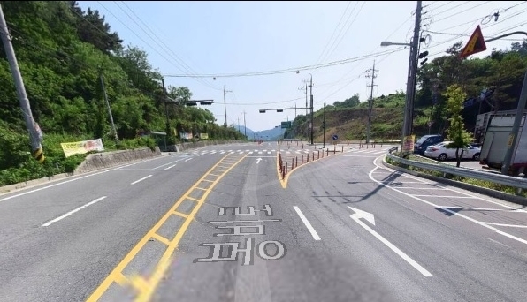 봉동오투그란데 입구 교차로/사진=네이버 지도