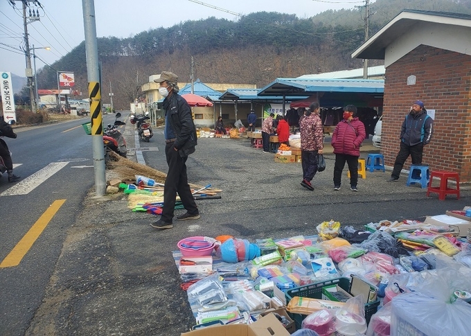 운주면에 위치한 운주시장 모습