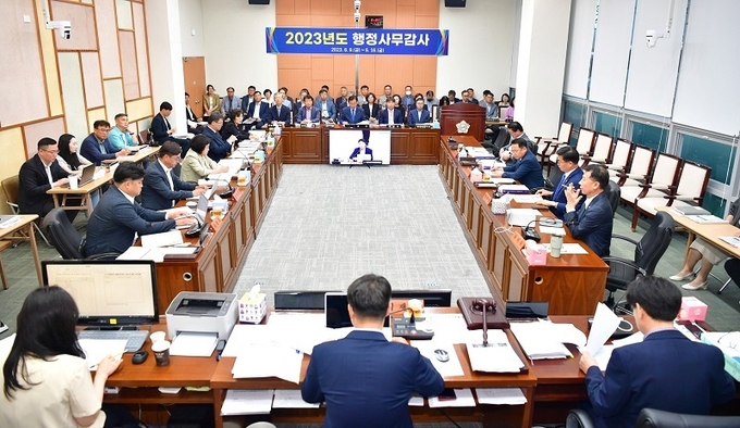 2023년 완주군의회 행정사무감사가 9일부터 시작됐다.