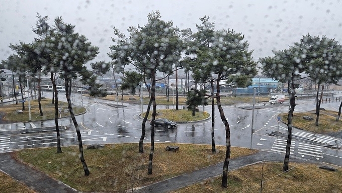 완주신문 사무실에서 바라본 봉동입구 로터리