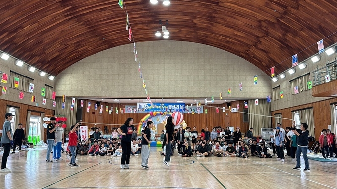 완주고등학교 강당에서 열린 봉상교회 120주년 체육대회