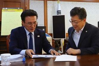 김민석 총리, “통합 일방적 추진 안돼”