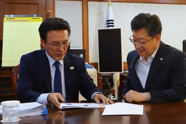 김민석 총리, “통합 일방적 추진 안돼”