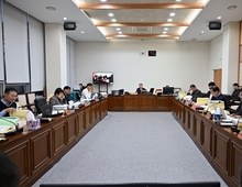 완주군의회 예결특위, 2026년도 예산안 본격 심의